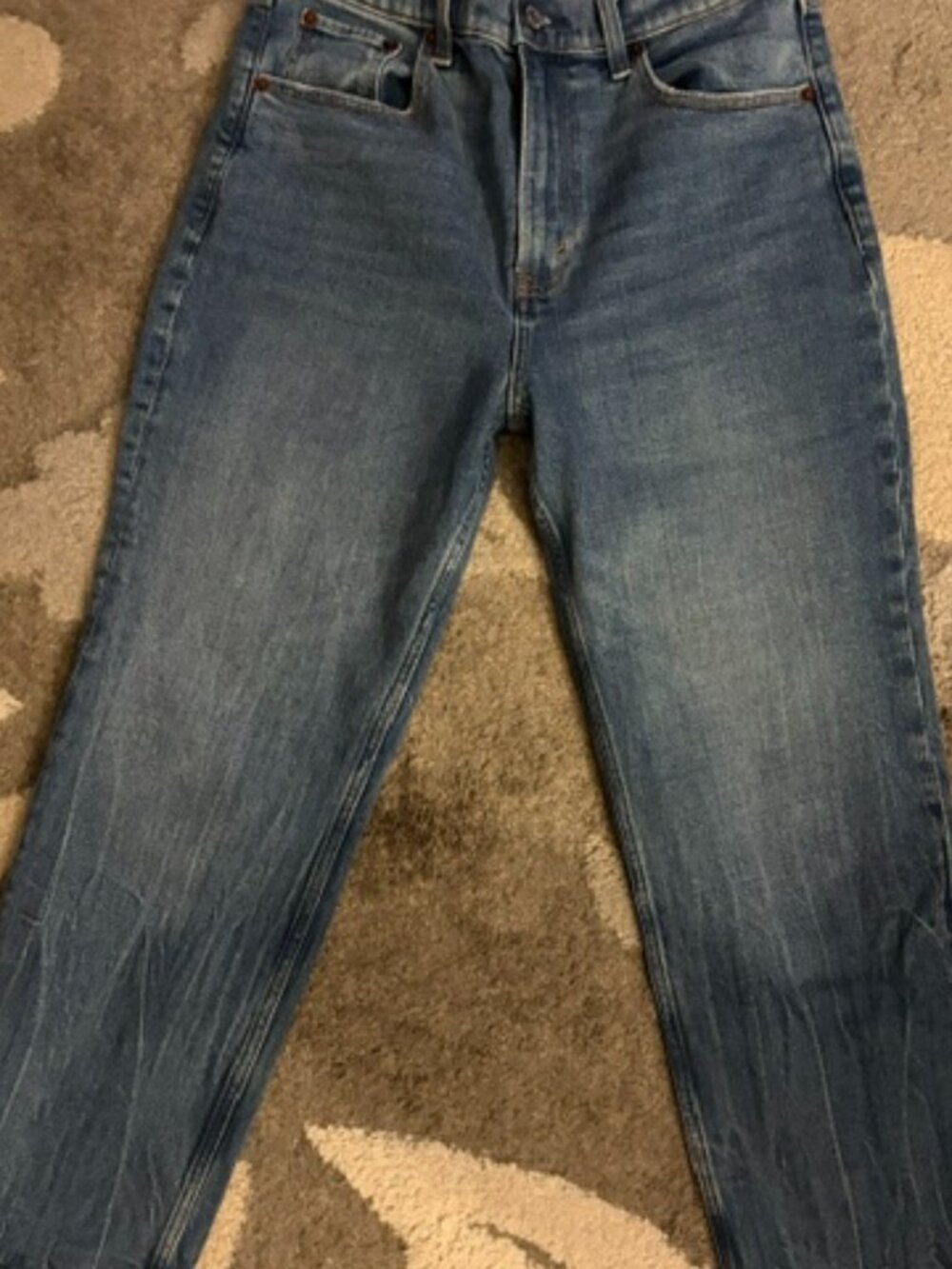 Abercrombie & Fitch Ultra High Rise Ankle Straight Jean - Picture 2 of 6